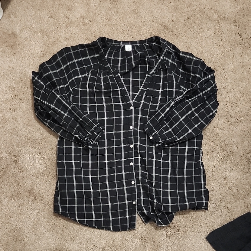 Old Navy Plaid Button-Up Shirt